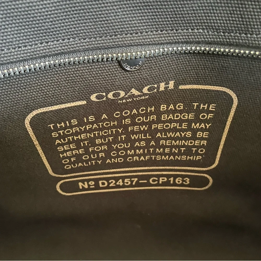 Coach spacious black